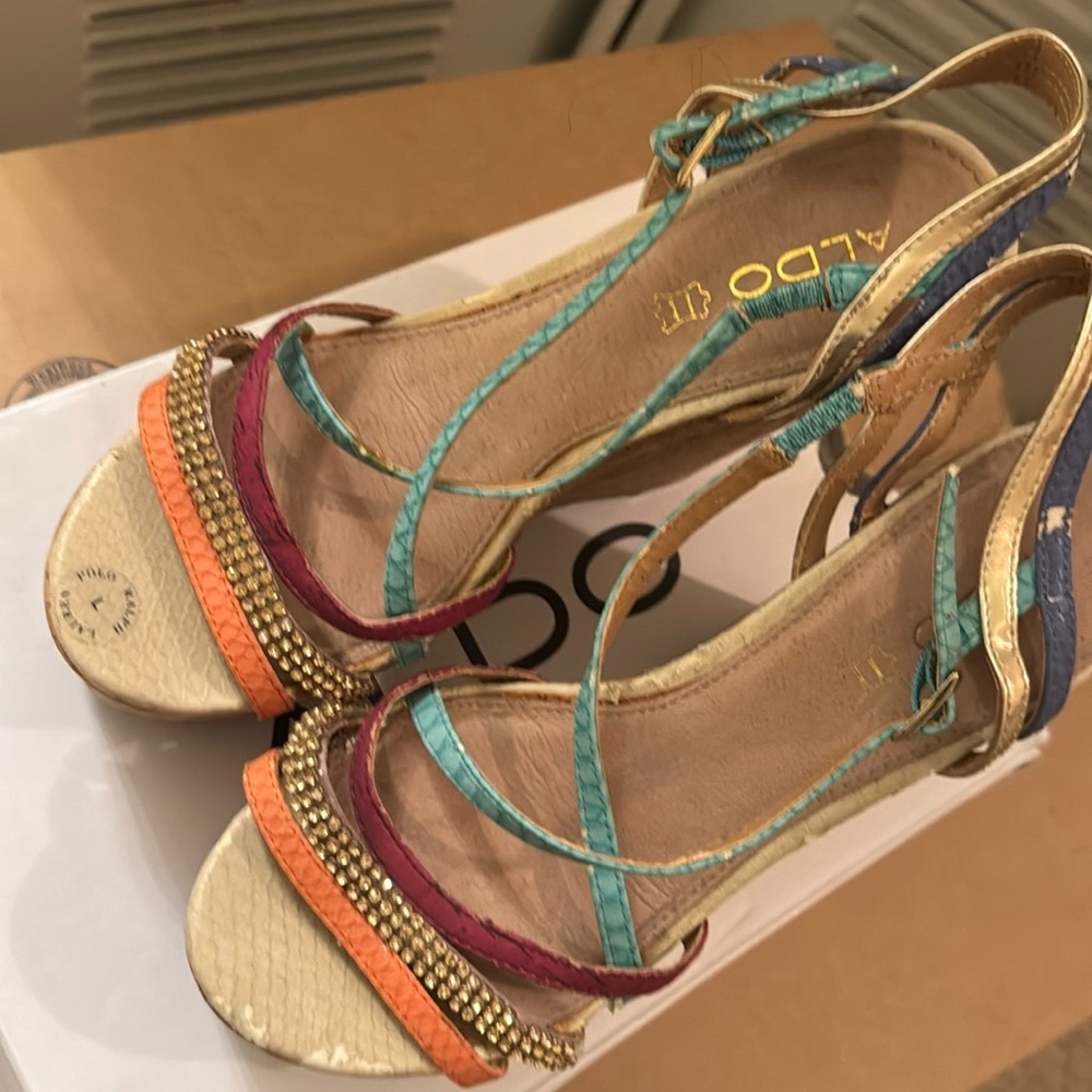 Color wedges